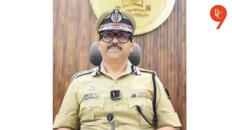 Amitesh Kumar during a policy discussion at the commissionerate